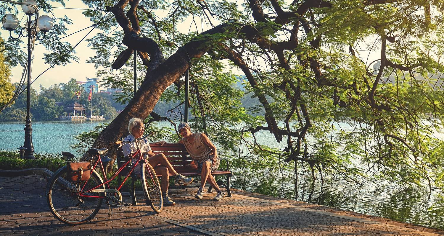 Cycle Around West Lake Hanoi Half Day